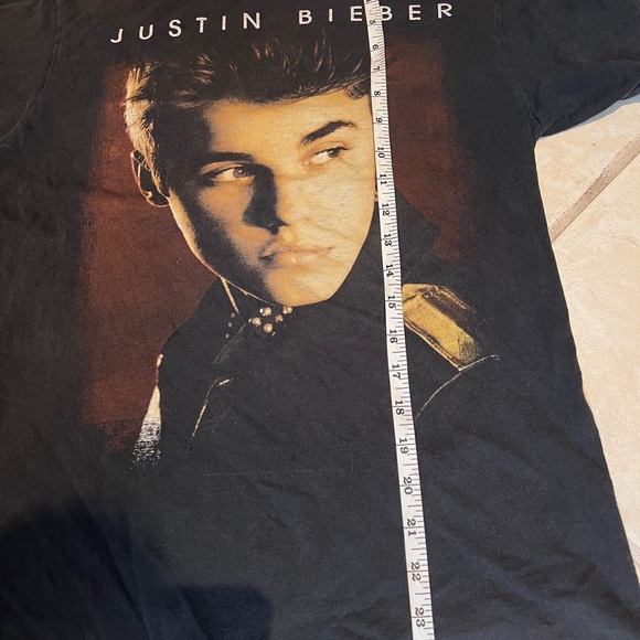 JUSTIN BIEBER 2012/2013 Believe Concert Tee - Picture 4 of 4